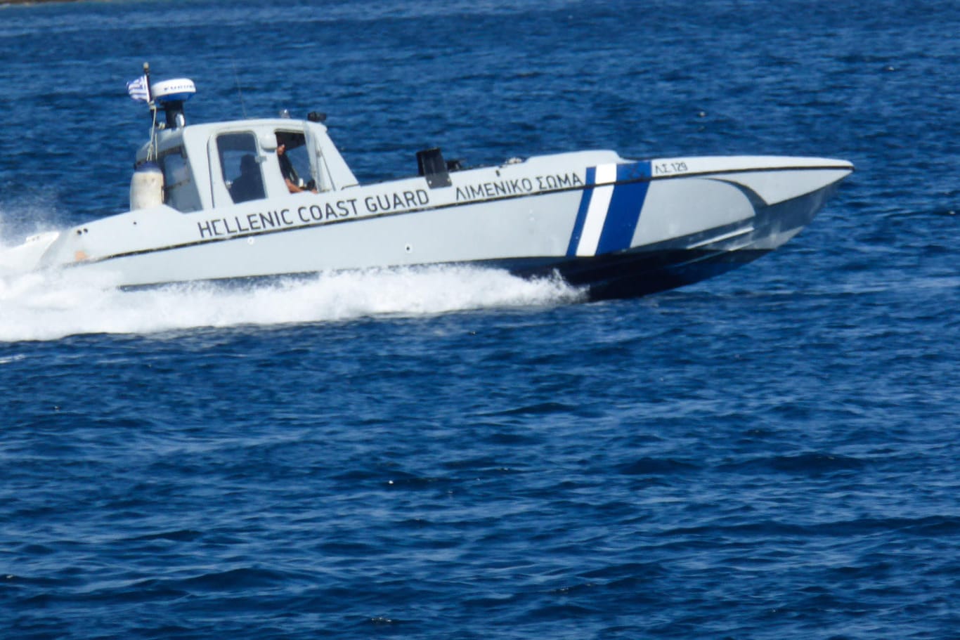 Ein Boot der griechischen Küstenwache: Vor der Halbinsel Peloponnes nehmen die Behörden 170 Migranten auf (Symbolfoto).