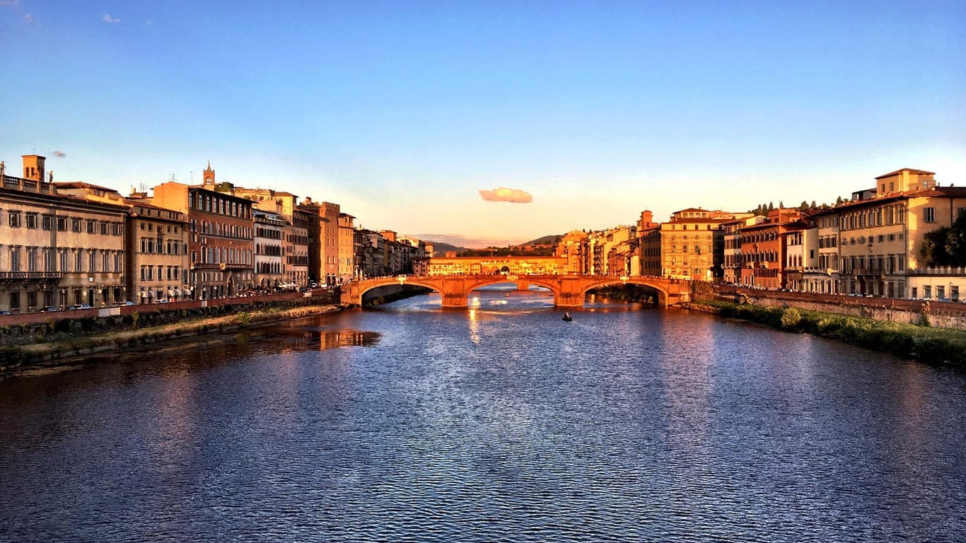 Die Brücken über den Arno in Florenz.