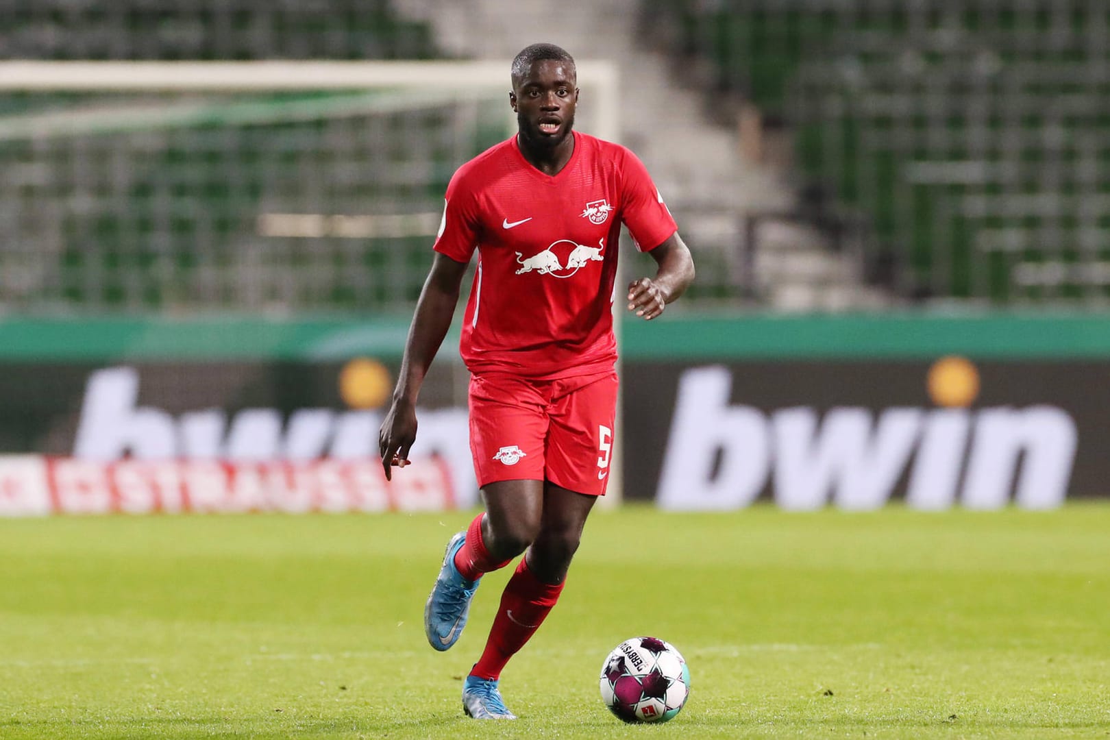 Dayot Upamecano: Der Verteidiger wechselt im Sommer von RB zu den Bayern.
