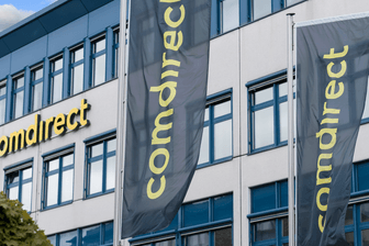 Comdirect-Firmenzentrale (Archivbild): Die Online-Bank verschiebt die Preiserhöhung für Girokonten.
