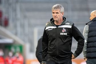 Trainer Friedhelm Funkel vom 1. FC Köln