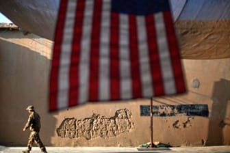 Nach fast 20 Jahren Einsatz beginnt der offizielle Abzug der internationalen Truppen aus Afghanistan.