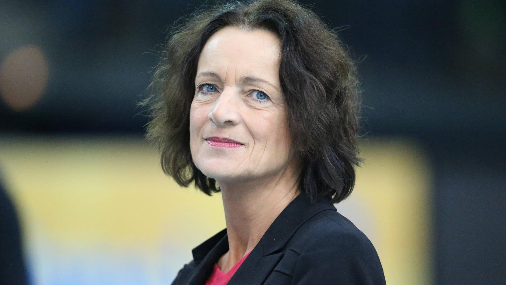 Dagmar Freitag: Sie hat in der Vergangenheit immer wieder kritisch auf die Funktionäre im Fußball geblickt.