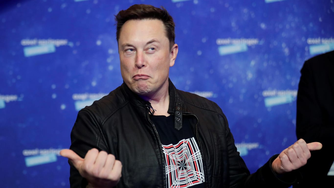 "Technoking" Elon Musk: Der E-Autopionier baut eine riesige Tesla-Fabrik in Brandenburg.