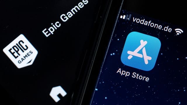 Epic will einen eigenen App Store auf dem iPhone betreiben und Apple keine Abgabe für Einnahmen aus dem Verkauf digitaler Artikel zahlen. Epic will einen eigenen App Store auf dem iPhone betreiben und Apple keine Abgabe für Einnahmen aus dem Verkauf digitaler Artikel zahlen.