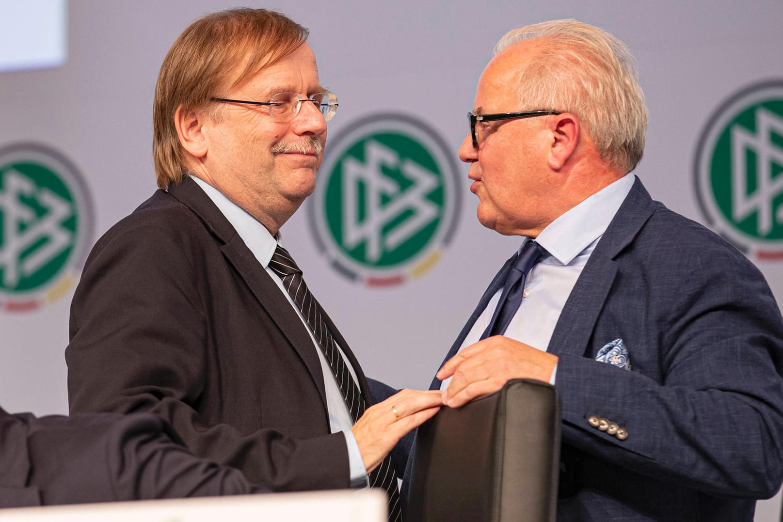 Rainer Koch (l.) wurde von DFB-Präsident Fritz Keller verbal verunglimpft.