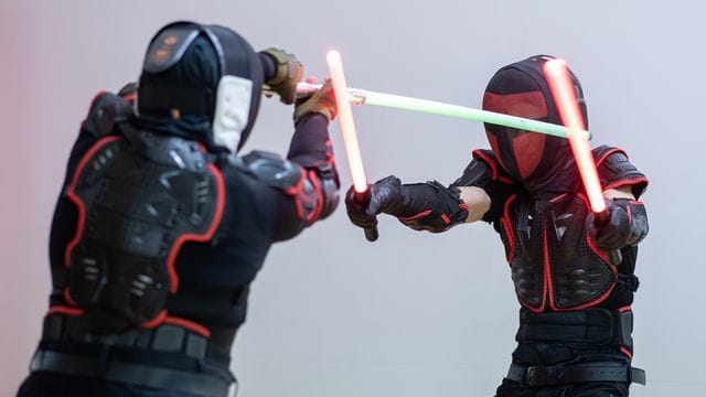 Mitglieder der Schaukampftruppe "Stauferlöwen Saber One".