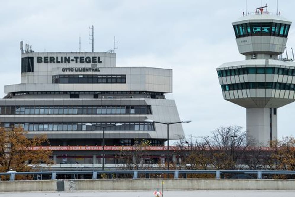 Blick auf den ehemaligen Flughafen Tegel (Archivbild): Vor Corona wurden in dem Airport Fluggast-Zahlen erreicht, für die das Gebäude schon lange nicht mehr konzipiert war.