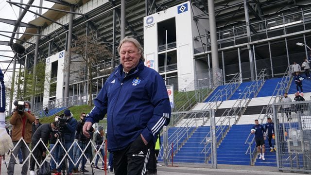 Der neue Trainer des Hamburger SV: Horst Hrubesch übernimmt die Mannschaft bis zum Saisonende. Der neue Trainer des Hamburger SV: Horst Hrubesch übernimmt die Mannschaft bis zum Saisonende.