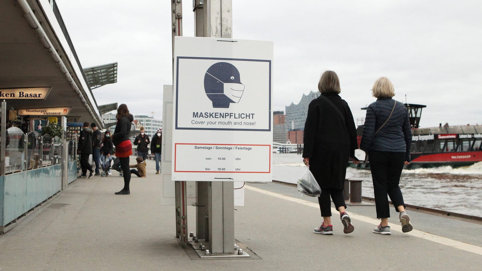 Der Hafen in Hamburg: Die Hansestadt hat eine Sieben-Tage-Inzidenz von unter 100.