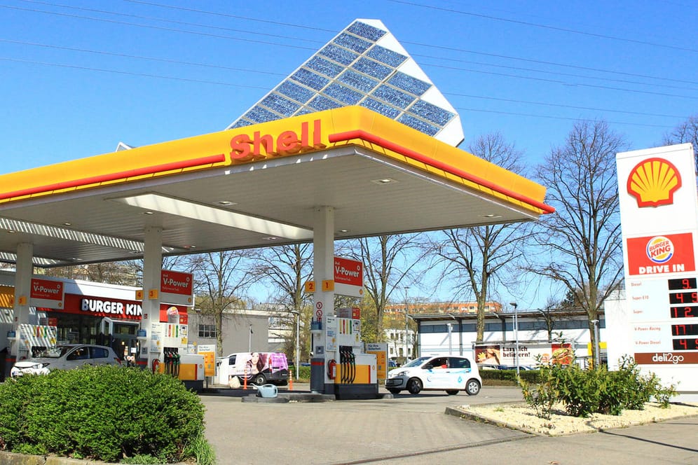 Tanken bei Shell: Kunden haben künftig eine weitere Spritsorte zur Auswahl.