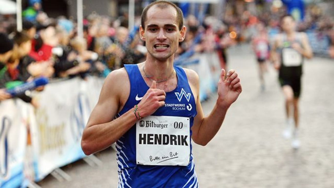 Nach einer Corona-Erkrankung kämpft Marathon-Läufer Hendrik Pfeiffer um seinen "Lebenstraum" Olympia.