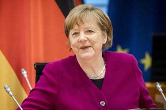 Angela Merkel: Die Kanzlerin hat sich offenbar erfreut über die sinkenden Infektionszahlen in Deutschland geäußert.