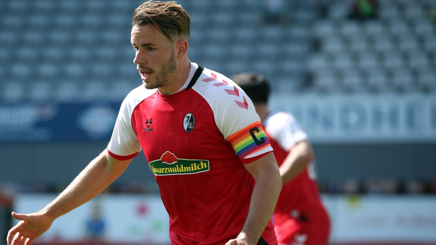 Christian Günter: Freiburgs Kapitän spielt seit 2012 für die Profis beim Klub. Christian Günter: Freiburgs Kapitän spielt seit 2012 für die Profis beim Klub.