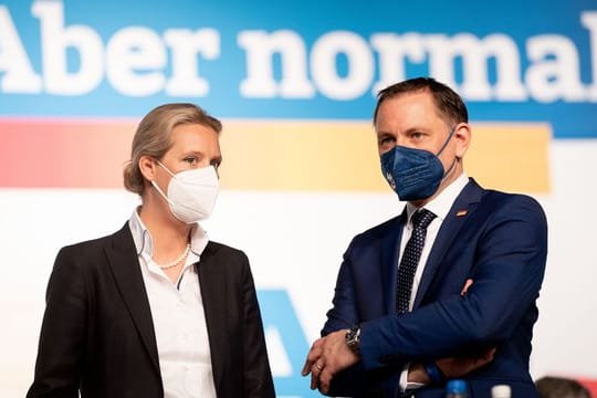 AfD-Franktionsvorsitzende Alice Weidel (l) und AfD-Bundessprecher Tino Chrupalla treten als Team an.