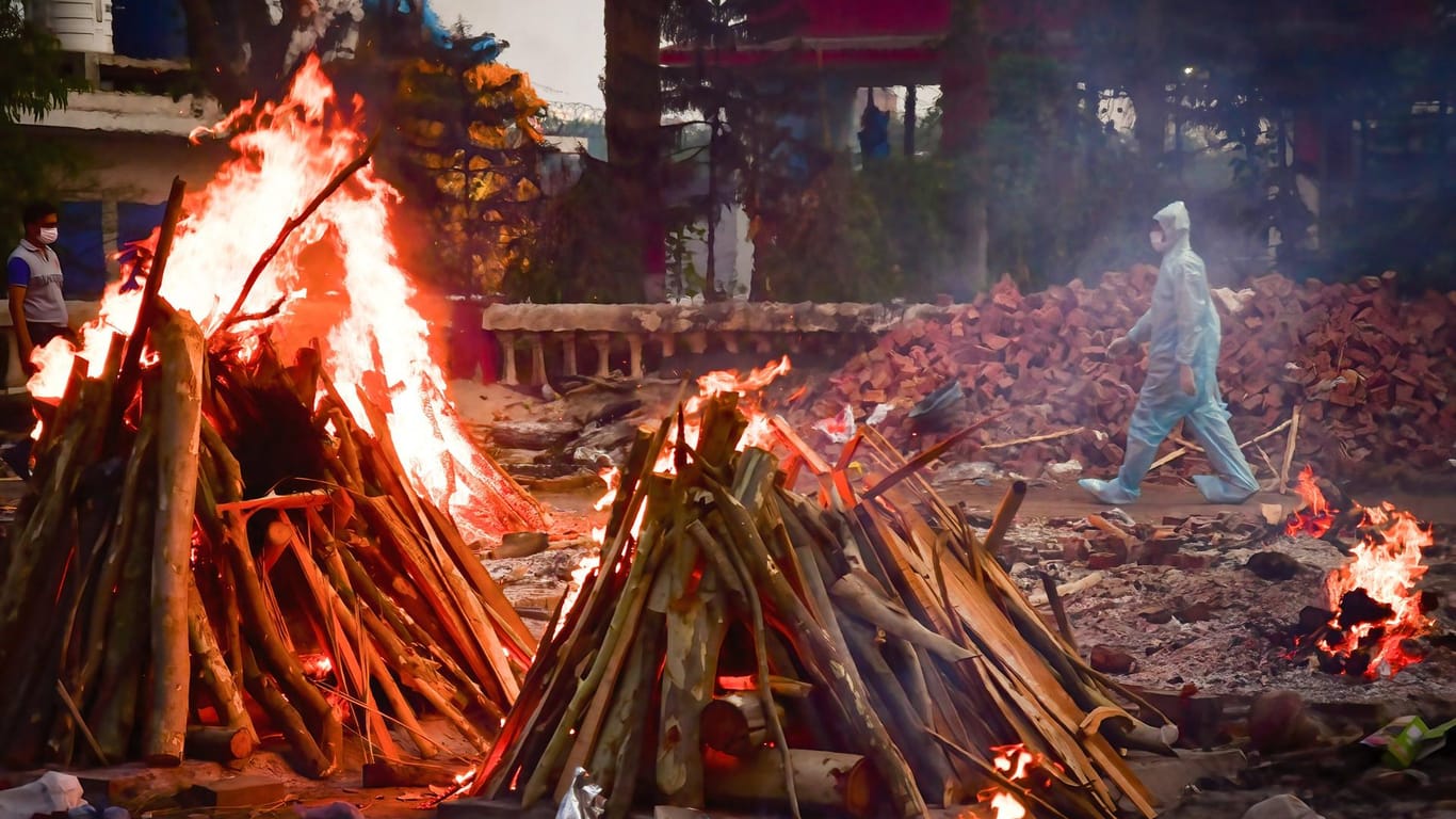 Verbrennung der Leichen von Corona-Opfern in Indiens Hauptstadt.