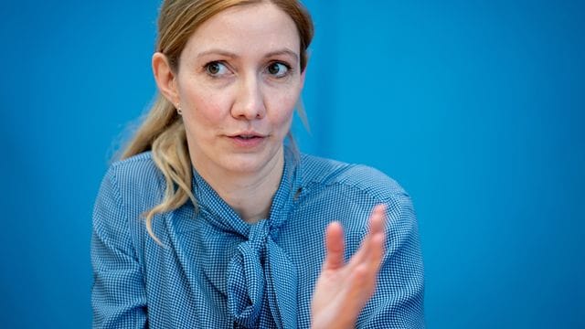 Sandra Ciesek sieht Deutschland "auf dem richtigen Weg" aus der Pandemie. Sandra Ciesek sieht Deutschland "auf dem richtigen Weg" aus der Pandemie.