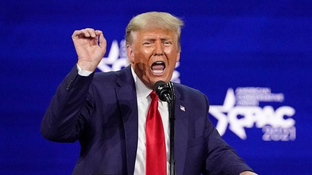Donald Trump, ehemaliger Präsident der USA, kommuniziert nach seinem Social-Media-Aus nun über einen Blog auf seiner eigenen Website. Donald Trump, ehemaliger Präsident der USA, kommuniziert nach seinem Social-Media-Aus nun über einen Blog auf seiner eigenen Website.
