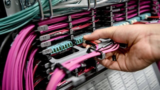 Die Corona-Pandemie hat in der deutschen Wirtschaft die Bedenken gegen die Digitalisierung fast vollständig verschwinden lassen. Die Corona-Pandemie hat in der deutschen Wirtschaft die Bedenken gegen die Digitalisierung fast vollständig verschwinden lassen.