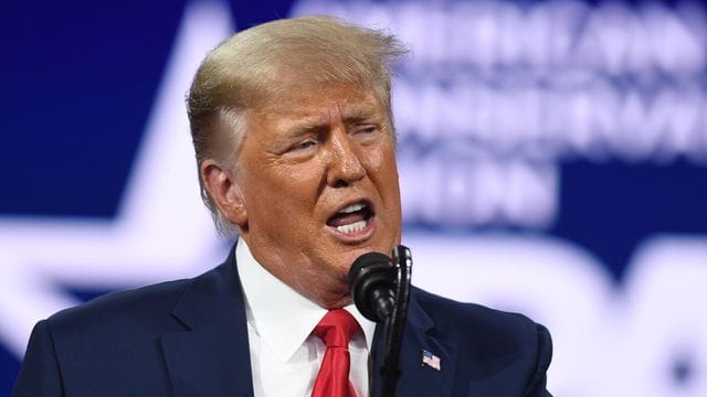 Eine Rückkehr zu Facebook bleibt Donald Trump vorerst verwehrt. Eine Rückkehr zu Facebook bleibt Donald Trump vorerst verwehrt.