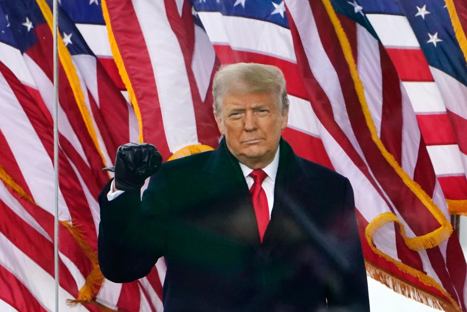 Der damalige US-Präsident Donald Trump bei einer Kundgebung in Washington: Trumps Facebook Account bleibt gesperrt.