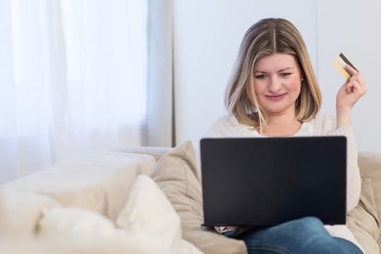Wer online bestellen will, sollte einen Blick ins Impressum werfen. Wer online bestellen will, sollte einen Blick ins Impressum werfen.