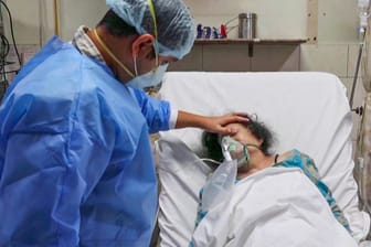 26-jähriger Arzt entscheidet in Indien über Leben und Tod