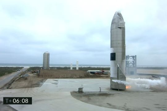 Ein Starship-Testfahrzeug nach der Rückkehr von einem Flugtest.