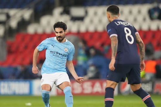 Ilkay Gündogan (l) steht mit Manchester City im Finale der Champions League.