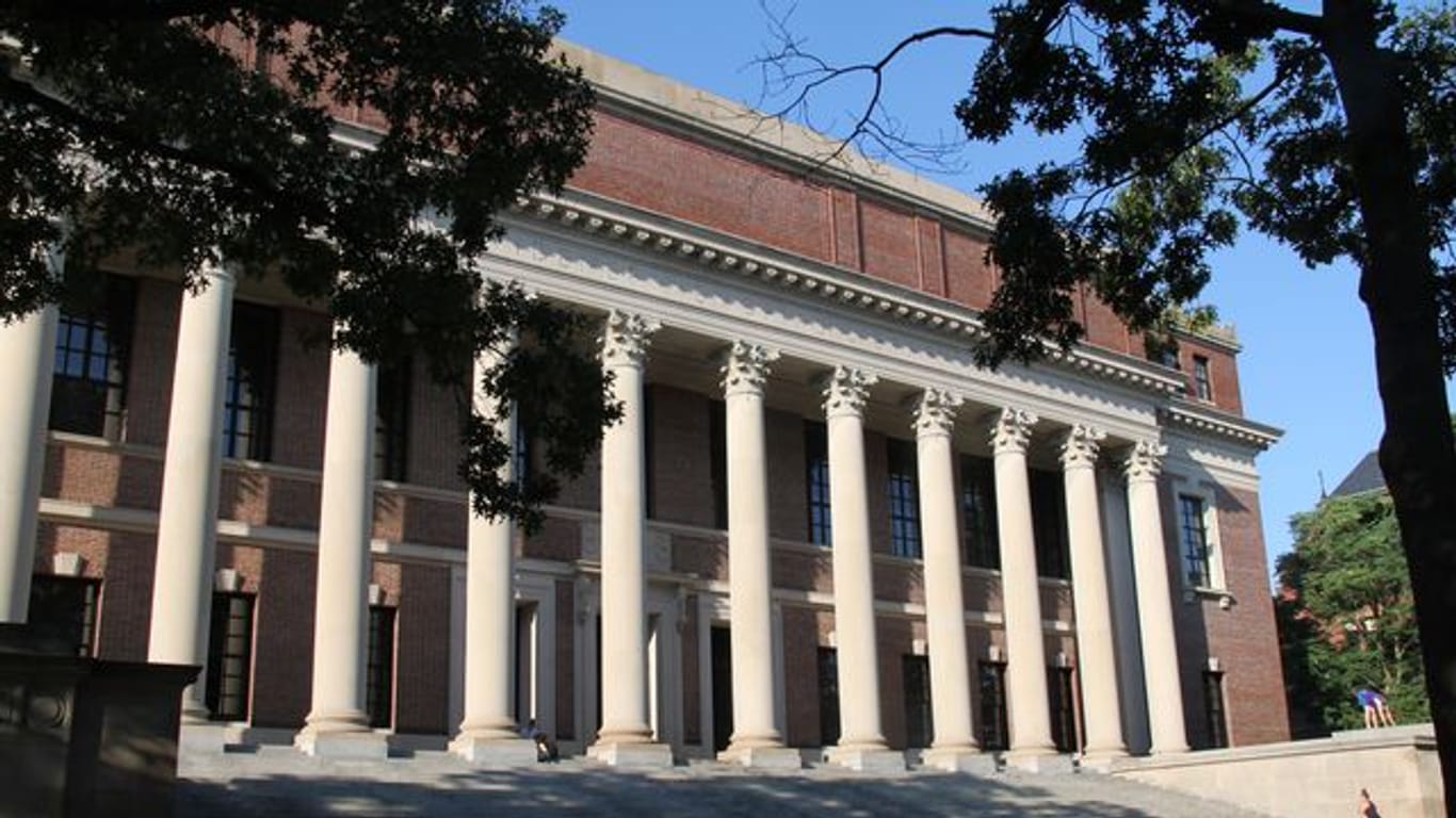 Der Campus der Harvard-Universität in Cambridge in Massachusetts.