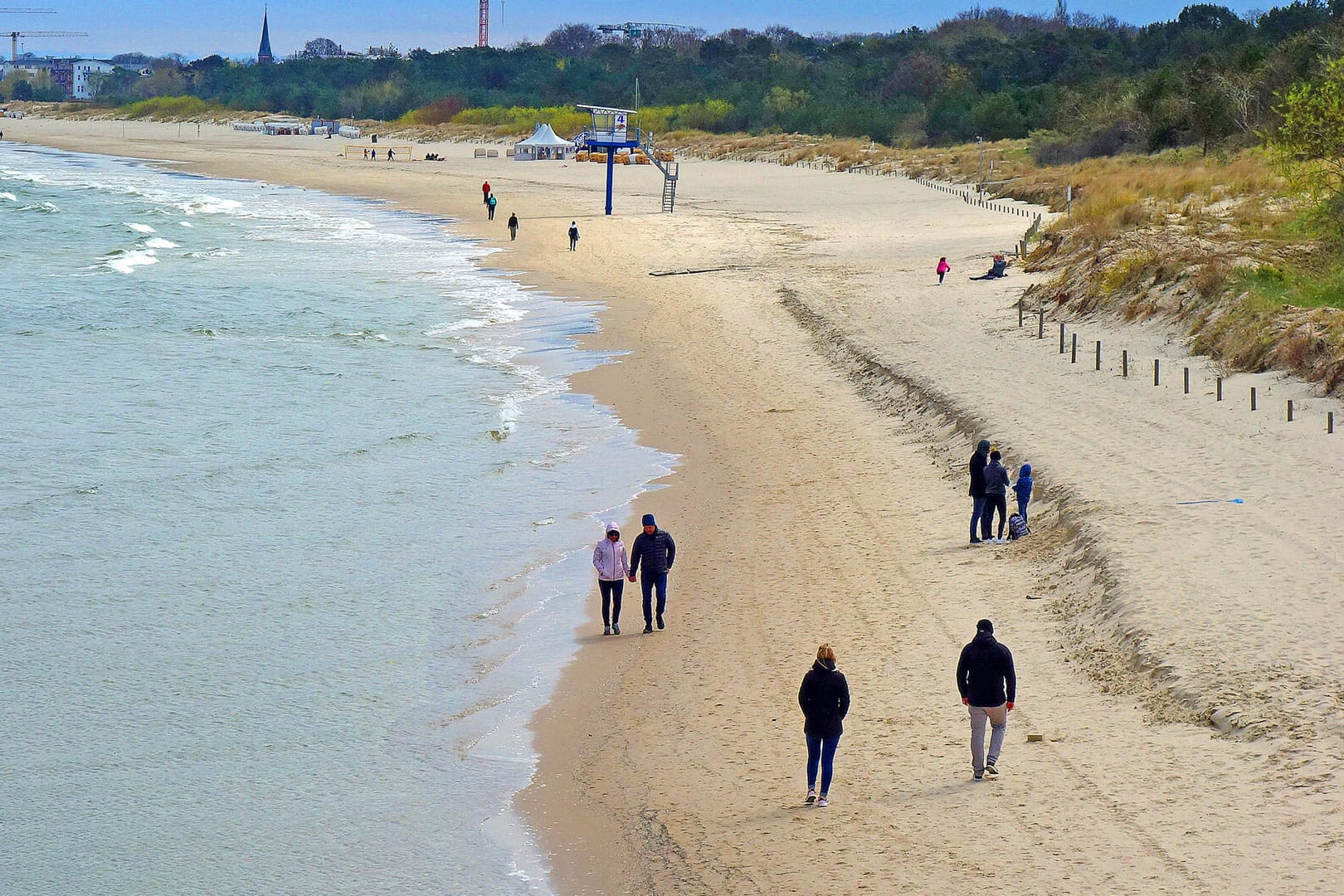 Ostsee-Einsamkeit: Die Regierung in Schwerin setzt nur sehr zögerlich auf Lockerungen.