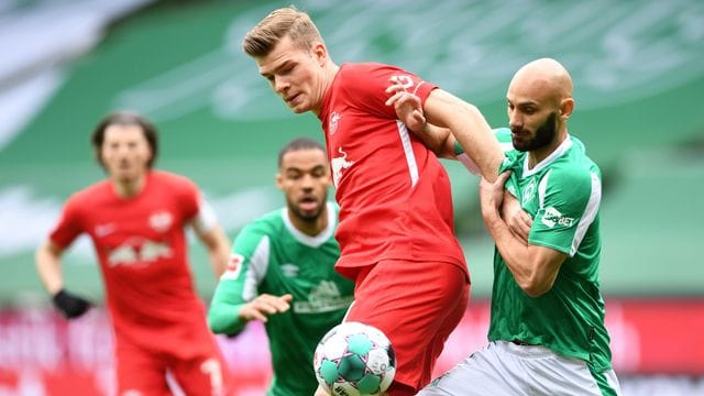 Ömer Toprak (r) droht für den Rest der Saison auszufallen.