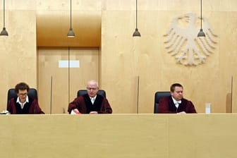 Der Dritte Strafsenat beim Bundesgerichtshof (BGH) eröffnet die Verhandlung zu einer gerichtlich angeordneten Einziehung von 11,1 Millionen Euro beim Waffenhersteller Sig Sauer.