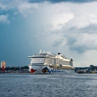 Das Kreuzfahrtschiff AIDA prima in der Kieler Förde (Archivbild): Seit Monaten sind in Kiel keine Kreuzfahrtschiffe mehr gestartet.
