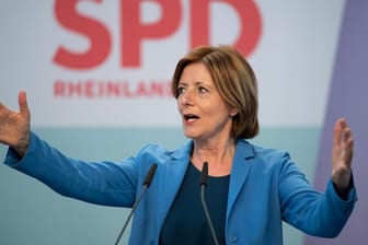 Malu Dreyer, Ministerpräsidentin von Rheinland-Pfalz stellt auf dem digitalen Landesparteitag der SPD in Mainz den Koalitionsvertrag vor.