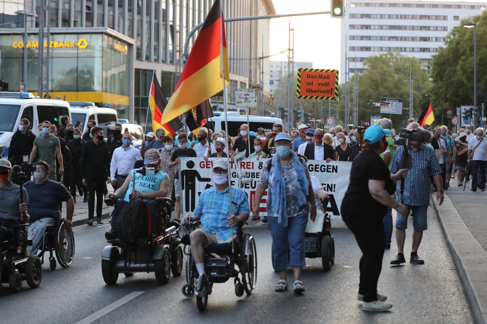 Pegida-Demo in Dresden: Die Gruppierung gilt in Sachsen als extremistisch.