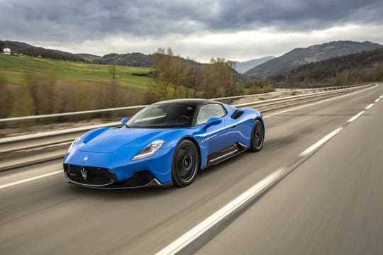 Maserati MC20: Dank seines aufgeladenen V6 kann der Sportwagen bis etwa 330 km/h schnell werden.