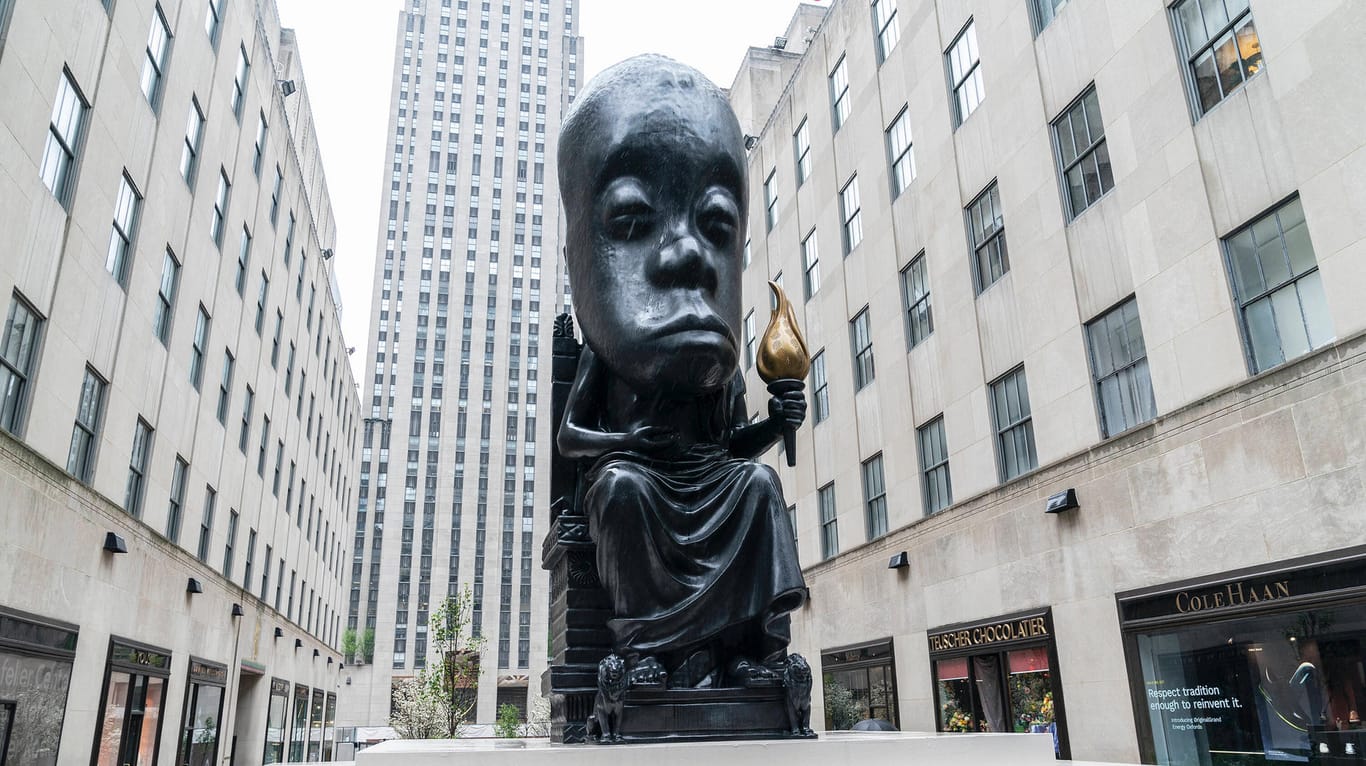 Oracle in New York: Die Statue ist rund 25 Fuß hoch.