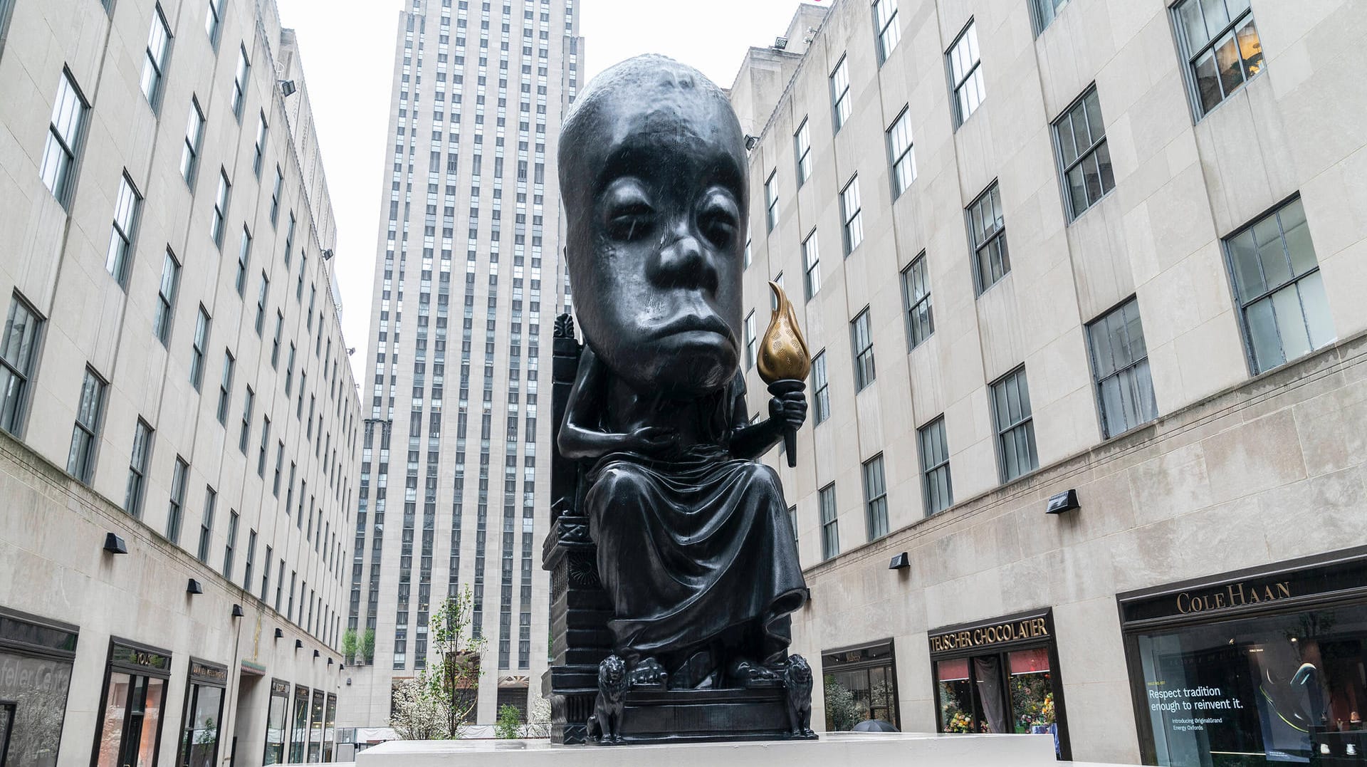 Oracle in New York: Die Statue ist rund 25 Fuß hoch.