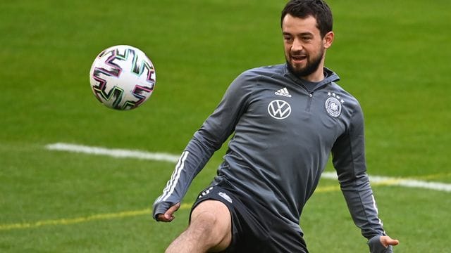 Der Frankfurter Amin Younes ist wieder fit.