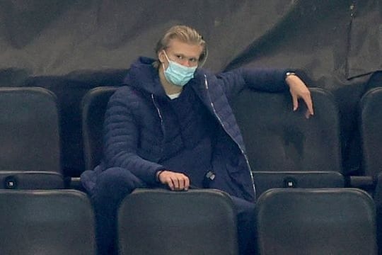 Der BVB bangt im Topspiel gegen Leipzig um Torjäger Erling Haaland.