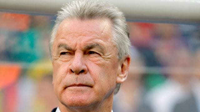 Ottmar Hitzfeld hebt die Mannschaftsführung von Trainer-Kollege Hansi Flick hervor. Ottmar Hitzfeld hebt die Mannschaftsführung von Trainer-Kollege Hansi Flick hervor.