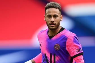 Neymar: Der brasilianische Superstar bleibt Paris Saint-Germain wohl noch länger erhalten.