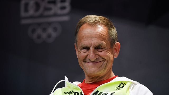 In einem anonymen Brief im Namen von Mitarbeitern wurde DOSB-Präsident Alfons Hörmann attackiert. In einem anonymen Brief im Namen von Mitarbeitern wurde DOSB-Präsident Alfons Hörmann attackiert.