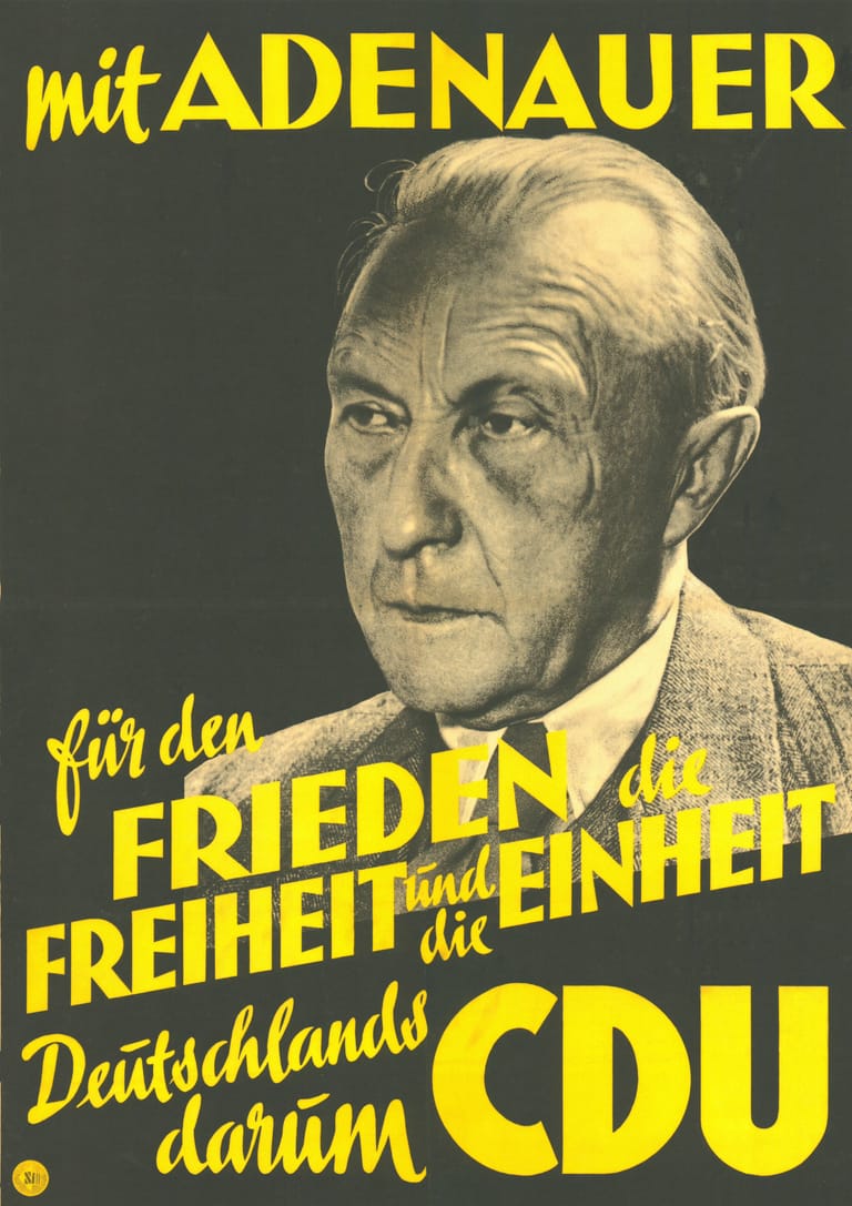Das Wahlplakat von Konrad Adenauer von der ersten Bundestagswahl 1949: Von 1953 bis 1983 gab es in der Bundesrepublik lediglich drei Parteien im Bundestag. Nach den NS-Verbrechen mussten die Menschen einen neuen Bezug zum Nationalstaat finden.