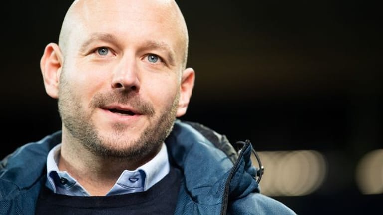 Hoffenheims Sportchef Alexander Rosen hält sich zur weiteren personellen Planung bedeckt.