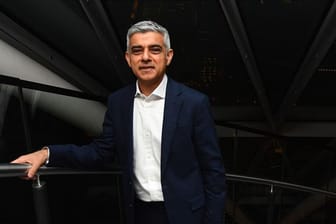 Auch auf nationaler Ebene ein Erfolg für Labour: Londons Bürgermeister Sadiq Khan bleibt im Amt.