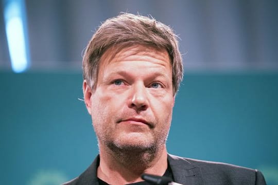 Der Bund müsse Wege finden, in der Bildungspolitik mit den Ländern zusammenzuarbeiten, fordert Grünen-Chef Robert Habeck.