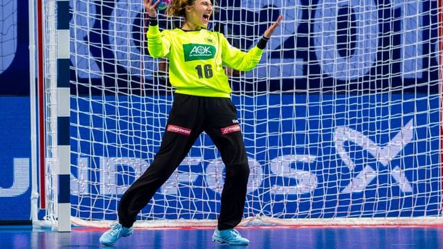 Wurde mit dem BVB deutscher Meister: Nationaltorhüterin Isabell Roch. Wurde mit dem BVB deutscher Meister: Nationaltorhüterin Isabell Roch.
