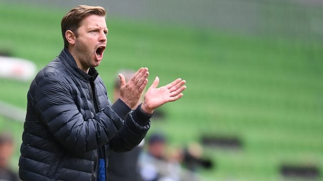 Coach Florian Kohfeldt kämpft mit Werder Bremen gegen den Abstieg. Coach Florian Kohfeldt kämpft mit Werder Bremen gegen den Abstieg.